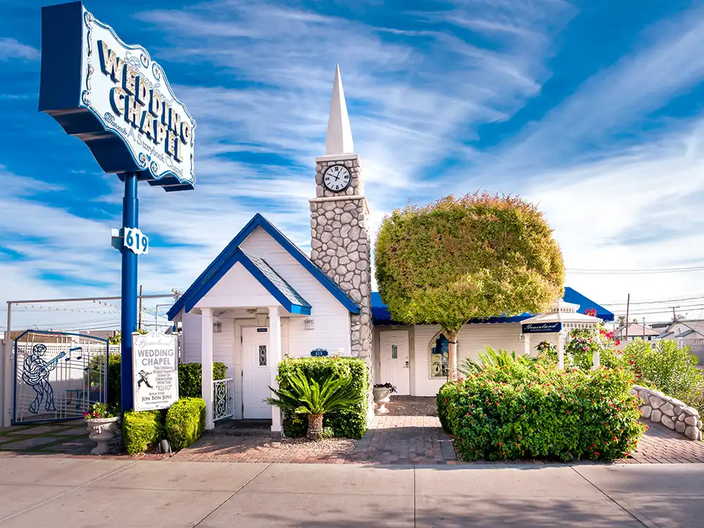 Front of Graceland Wedding Chapel - Las Vegas